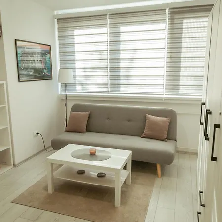 Quince Apartament