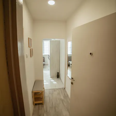 Quince Apartament Bor